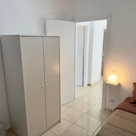 Holiday home 110 Mq Piano Terra- Parcheggio Privato-giardino *