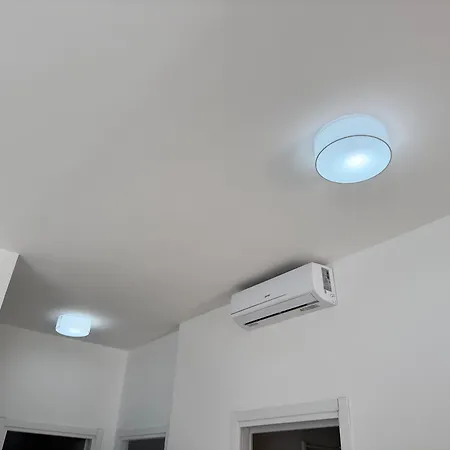 110 Mq Piano Terra- Parcheggio Privato-giardino Holiday home *