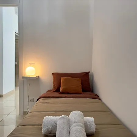 110 Mq Piano Terra- Parcheggio Privato-giardino Holiday home *