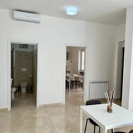 110 Mq Piano Terra- Parcheggio Privato-giardino Velletri