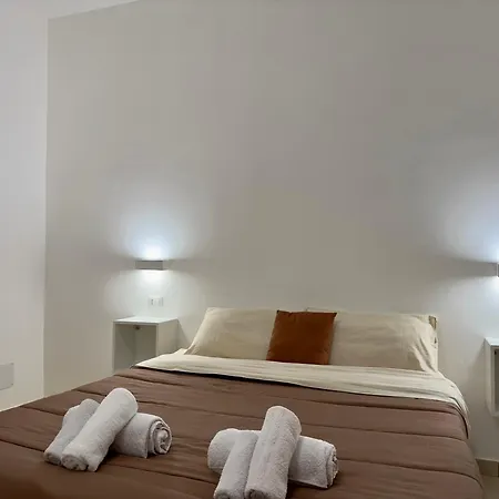 110 Mq Piano Terra- Parcheggio Privato-giardino Holiday home