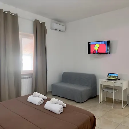 110 Mq Piano Terra- Parcheggio Privato-giardino Holiday home Velletri