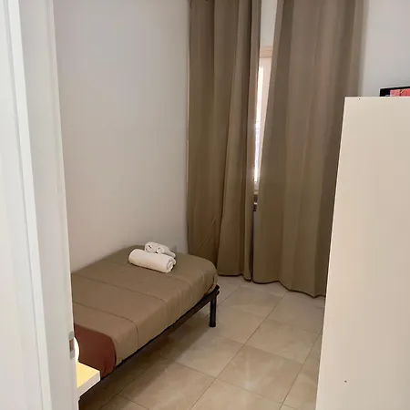 110 Mq Piano Terra- Parcheggio Privato-giardino *